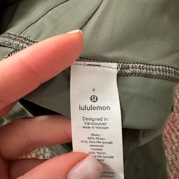 green lululemon shorts - Picture 2 of 3